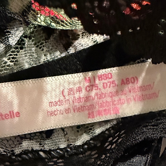 Victoria’s Secret Floral Lace Bralette - Black and Red - Picture 3 of 9